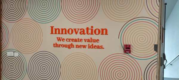 WALL GRAPHICS & GLASS FILM